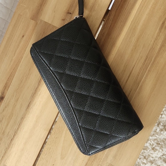 Chanel zip around wallet large. Made in France. Used a few times. Like New! - Picture 3 of 8